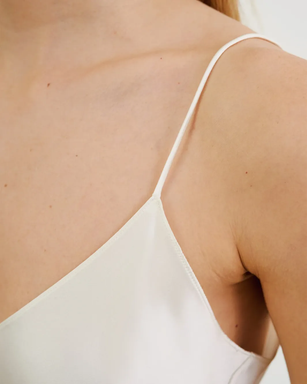 ISABELLA CAMI TOP IN IVORY