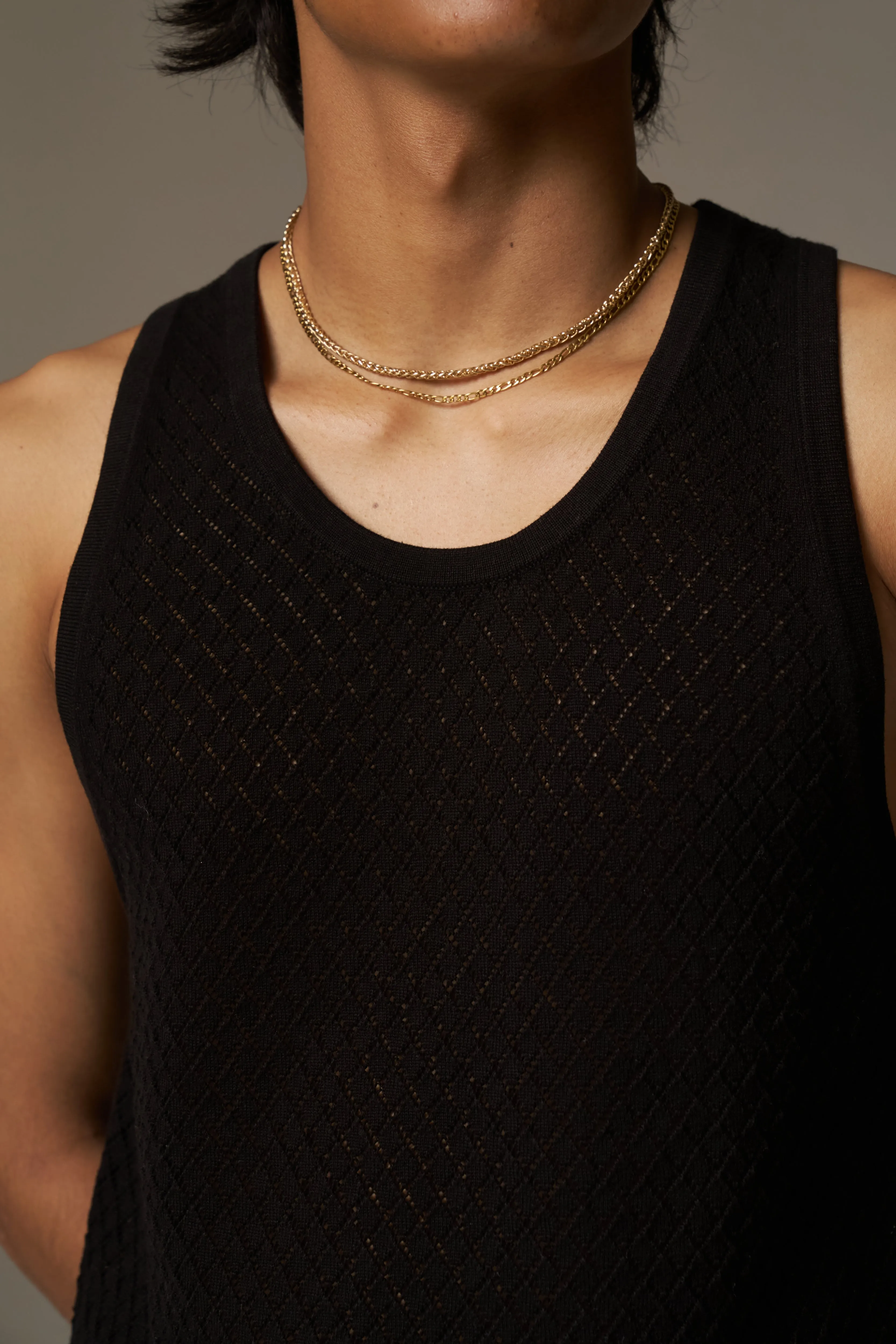 KNITTED VEST - BLACK
