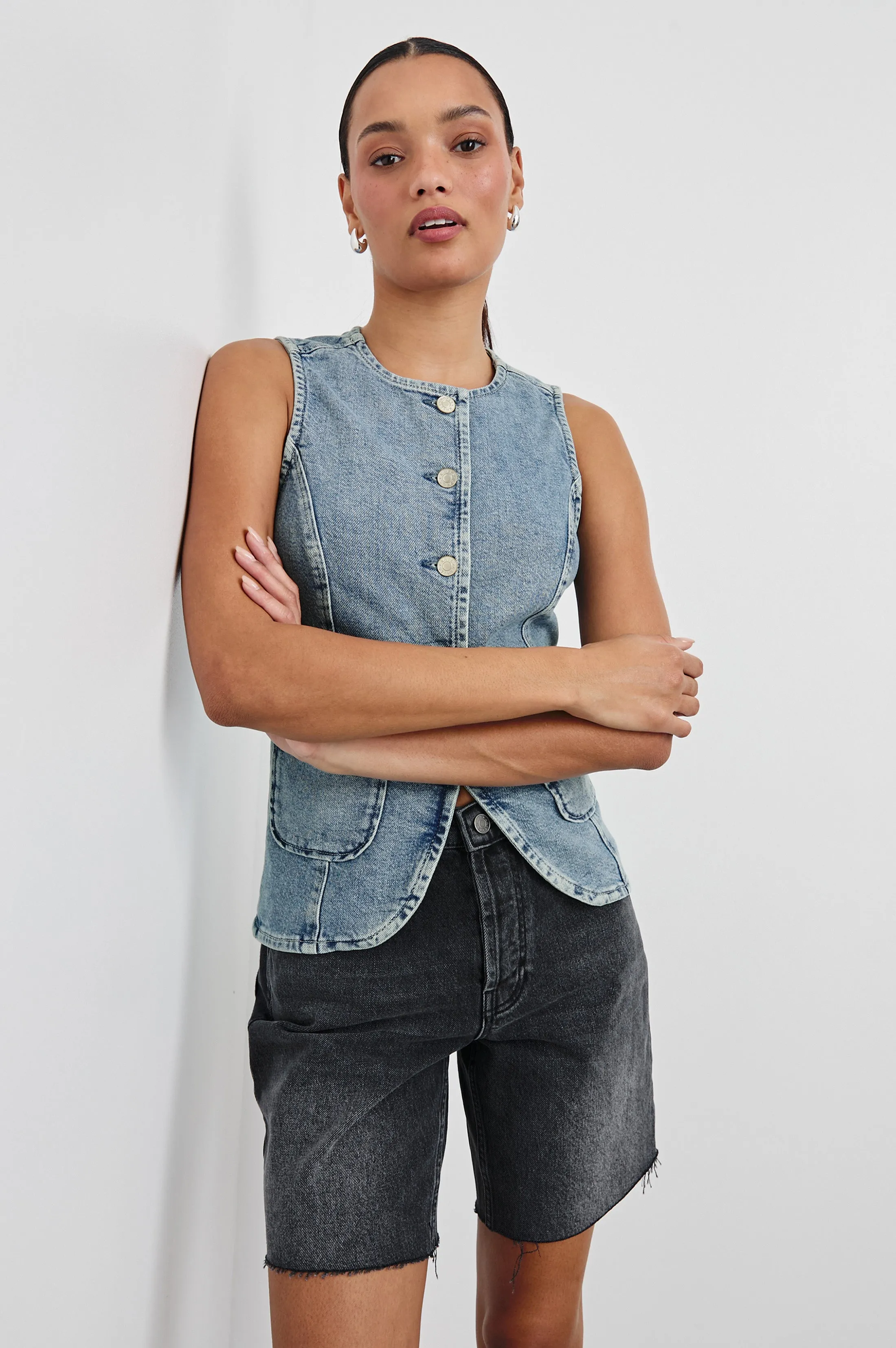 PORTOLA VEST - BLUE EYED GIRL