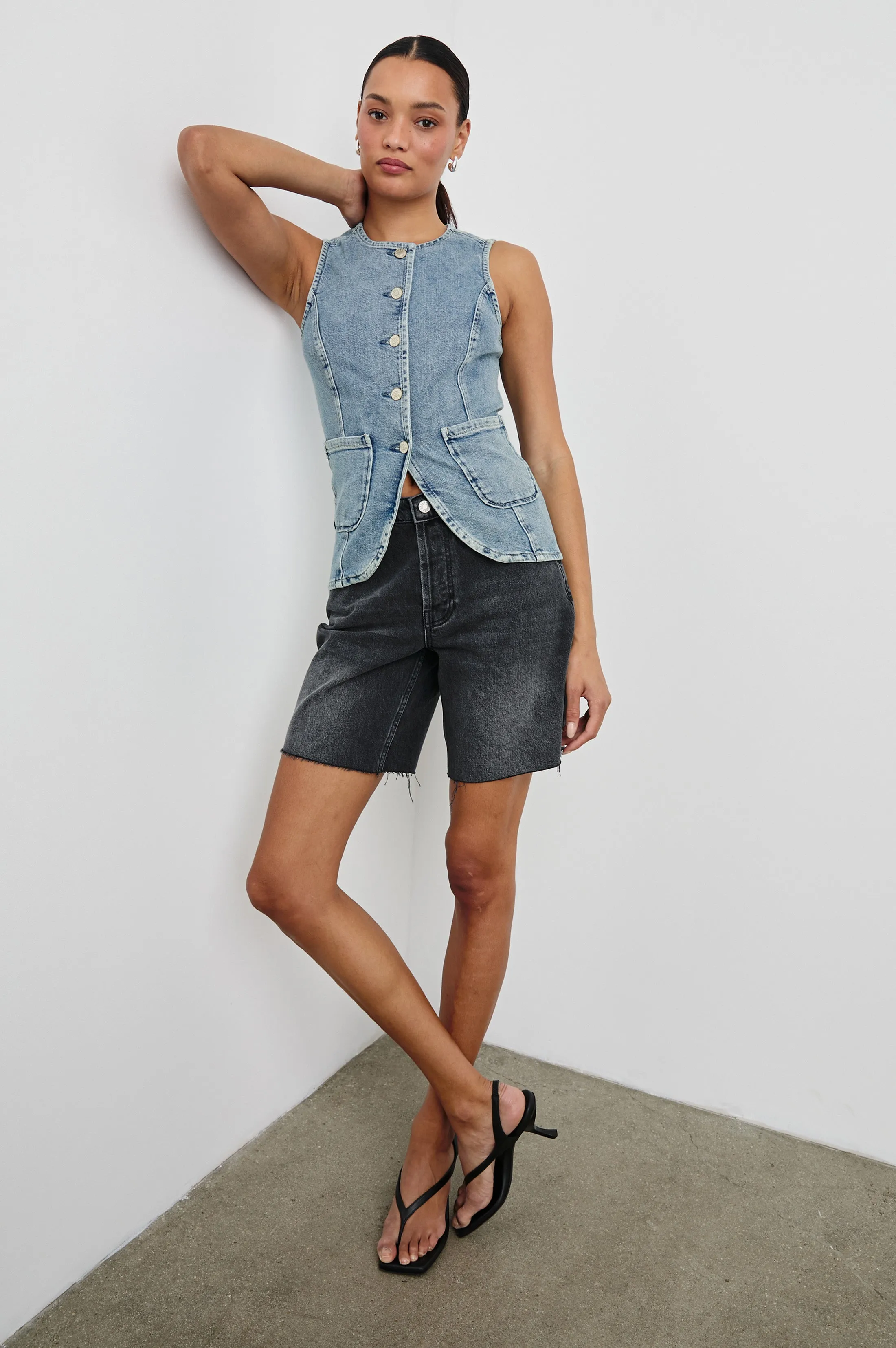 PORTOLA VEST - BLUE EYED GIRL